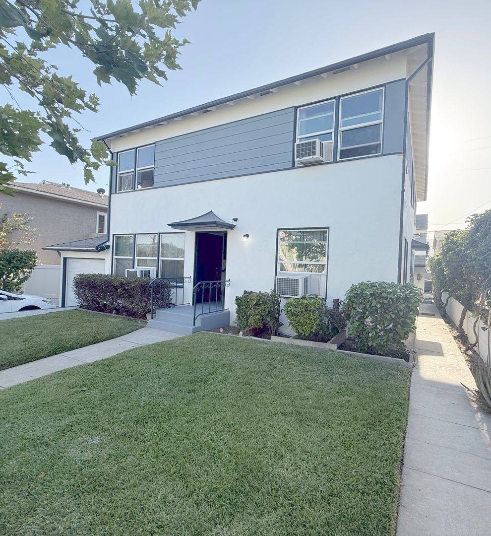 Apartment for rent at 4123-4125 Ocean View Blvd, Montrose, CA 91020