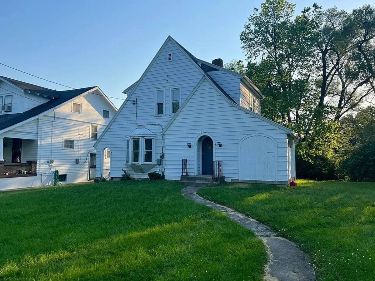 House for rent at 1045 Philadelphia Dr, Dayton, OH 45402