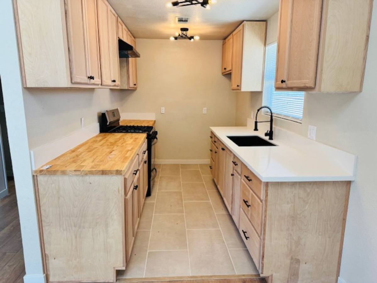 House for rent at 45402 5th St E, Lancaster, CA 93535