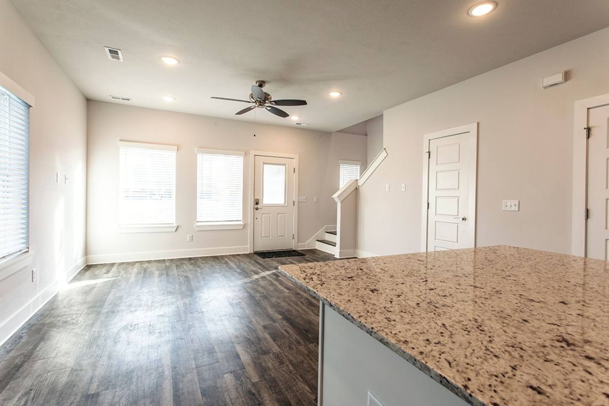 Apartment for rent at 540 S Kickapoo, Springfield, MO 65802