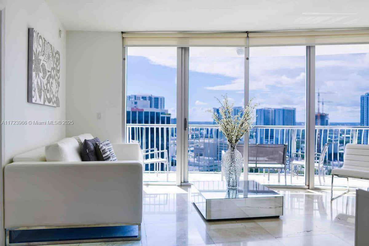 Apartment for rent at 1750 N Bayshore Dr #2914, Miami, FL 33132