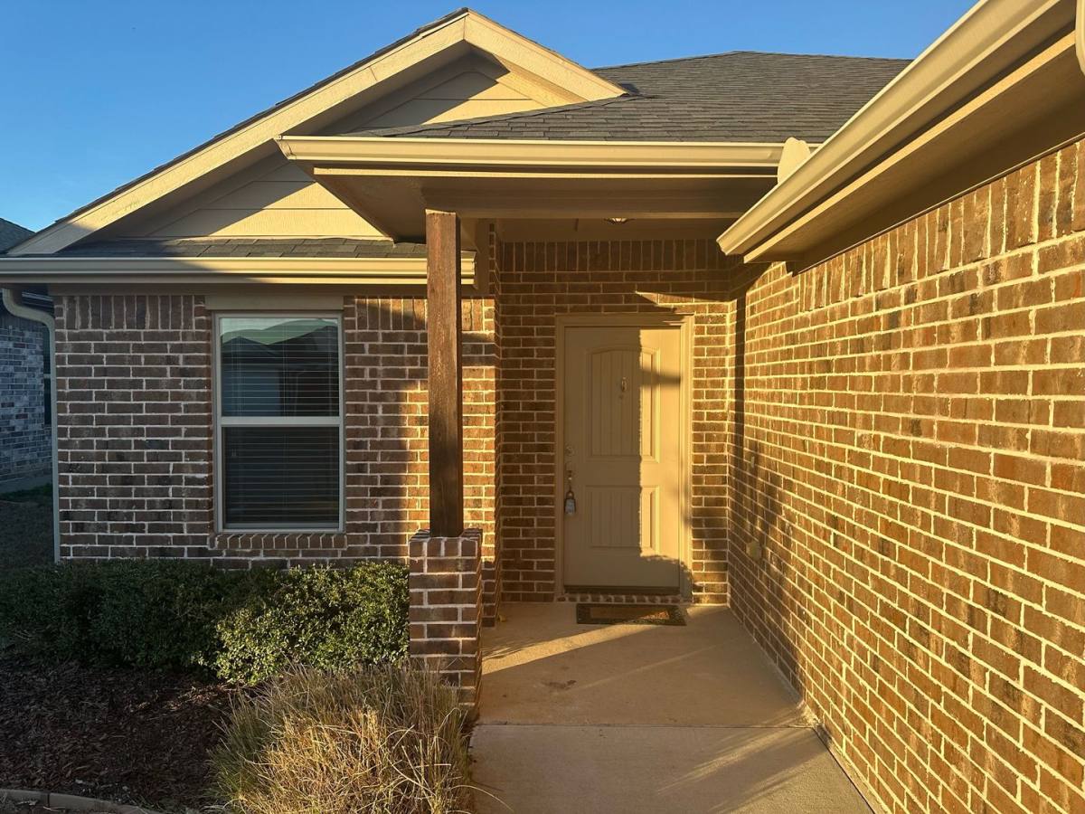 House for rent at 3501 Ballam St, Sherman, TX 75092