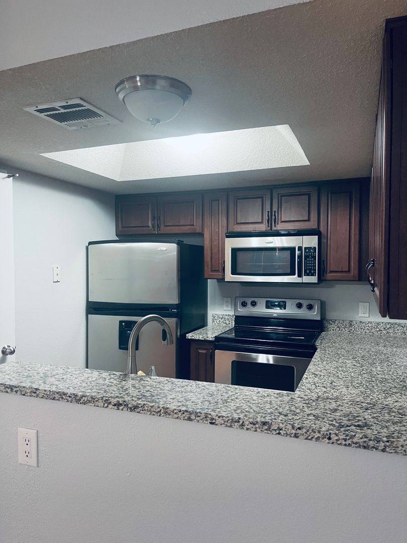 Condo for rent at 1720 E Thunderbird Rd, Phoenix, AZ 85022