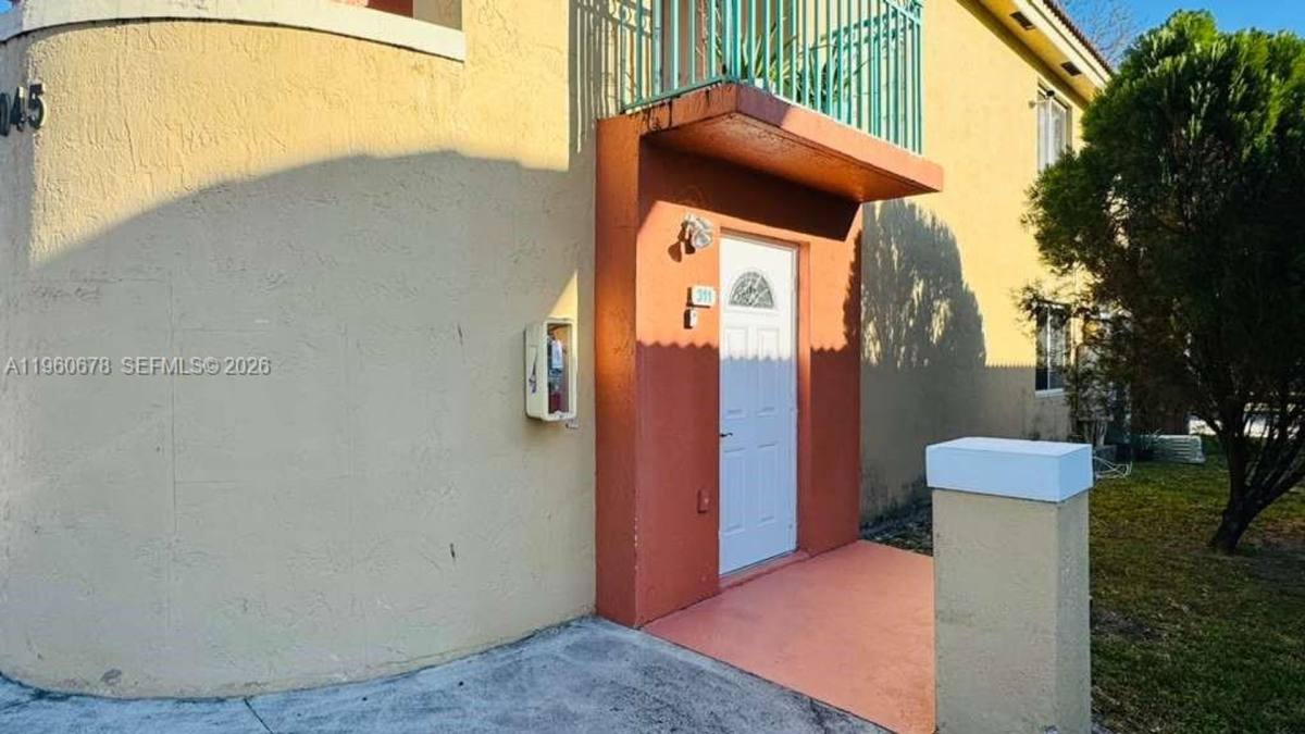 Apartment for rent at 7045 NW 173rd Dr, Hialeah, FL 33015