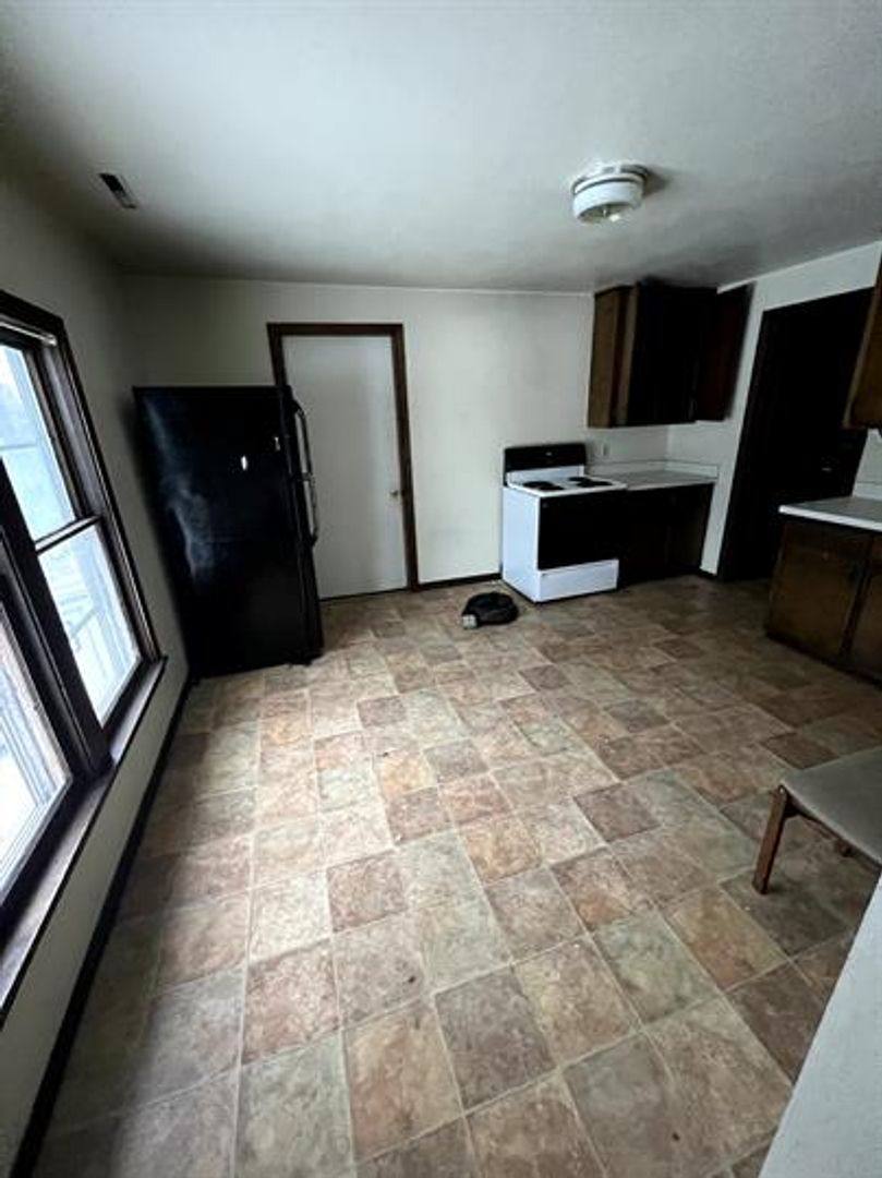 Apartment for rent at 403 Water St, Marinette, WI 54143
