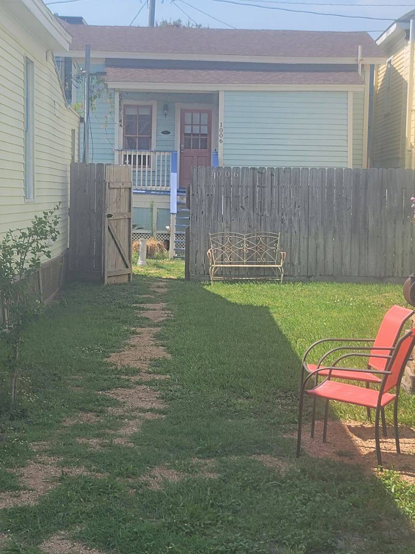 House for rent at 1006 Sealy St, Galveston, TX 77550