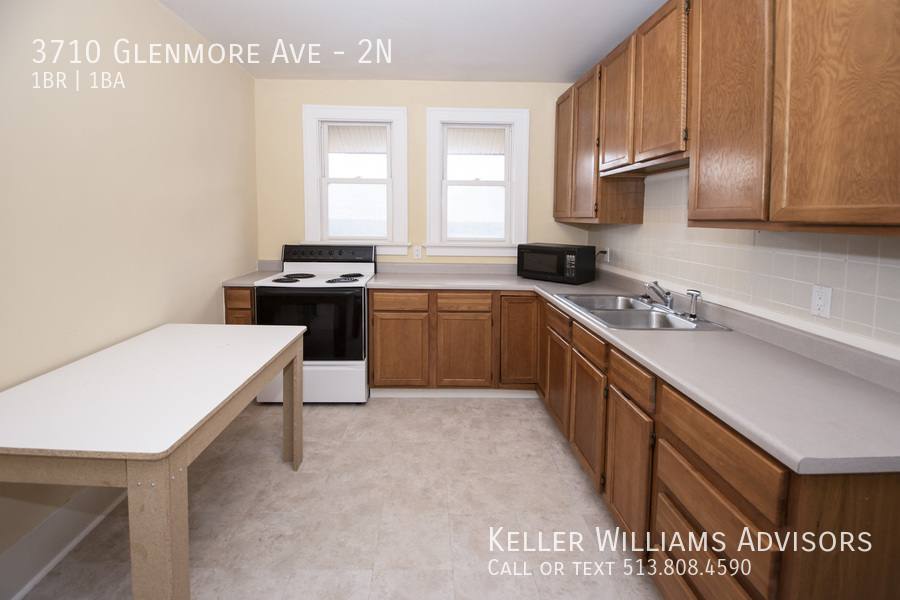 Apartment for rent at 3710 Glenmore Ave #2N, Cincinnati, OH 45211