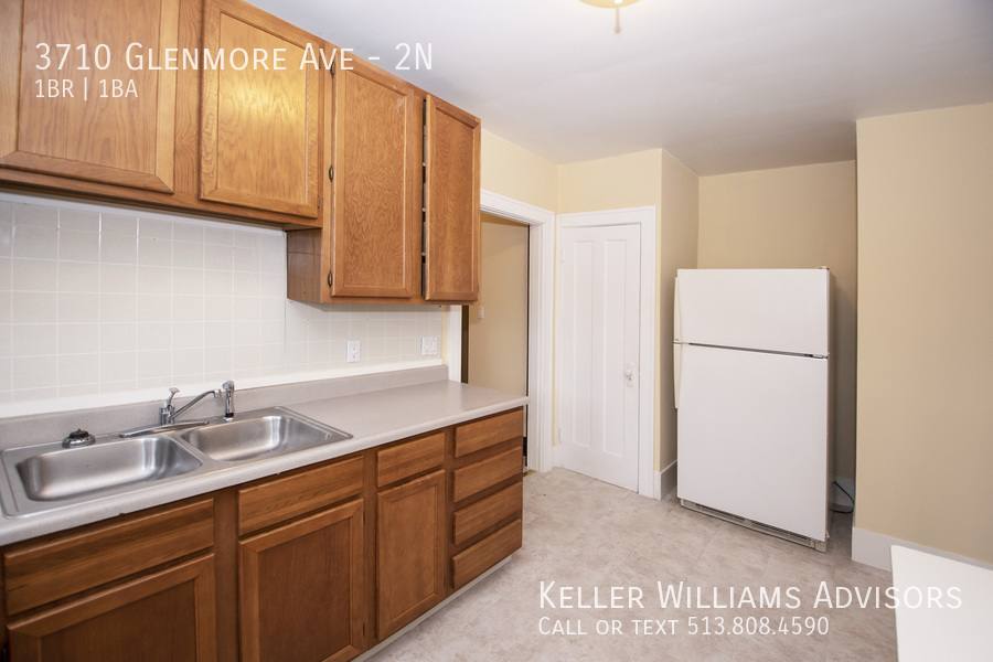 Apartment for rent at 3710 Glenmore Ave #2N, Cincinnati, OH 45211