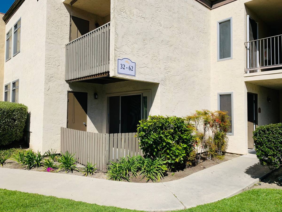 House for rent at 432 Edgehill Lane, Oceanside, CA 92054