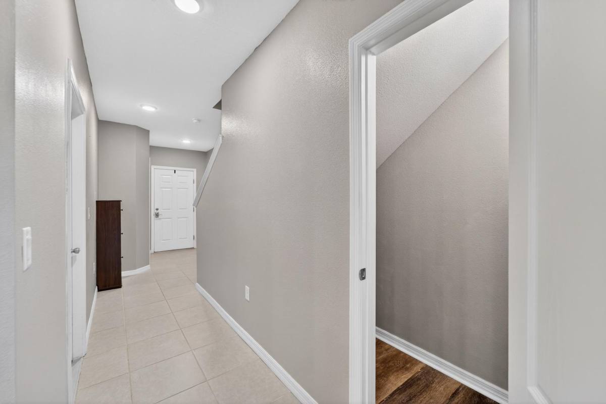 Townhouse for rent at 3842 Hampstead Lane, Lakeland, FL 33810