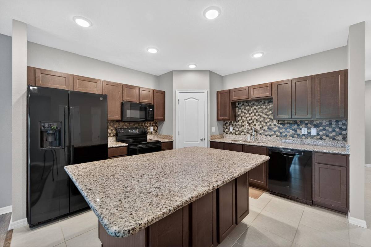 Townhouse for rent at 3842 Hampstead Lane, Lakeland, FL 33810