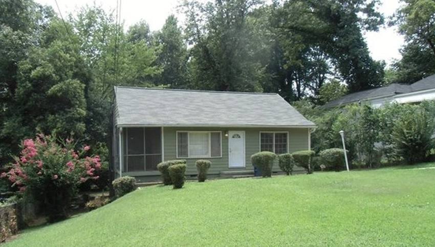 House for rent at 2732 Baker Ridge Dr, Atlanta, GA 30318