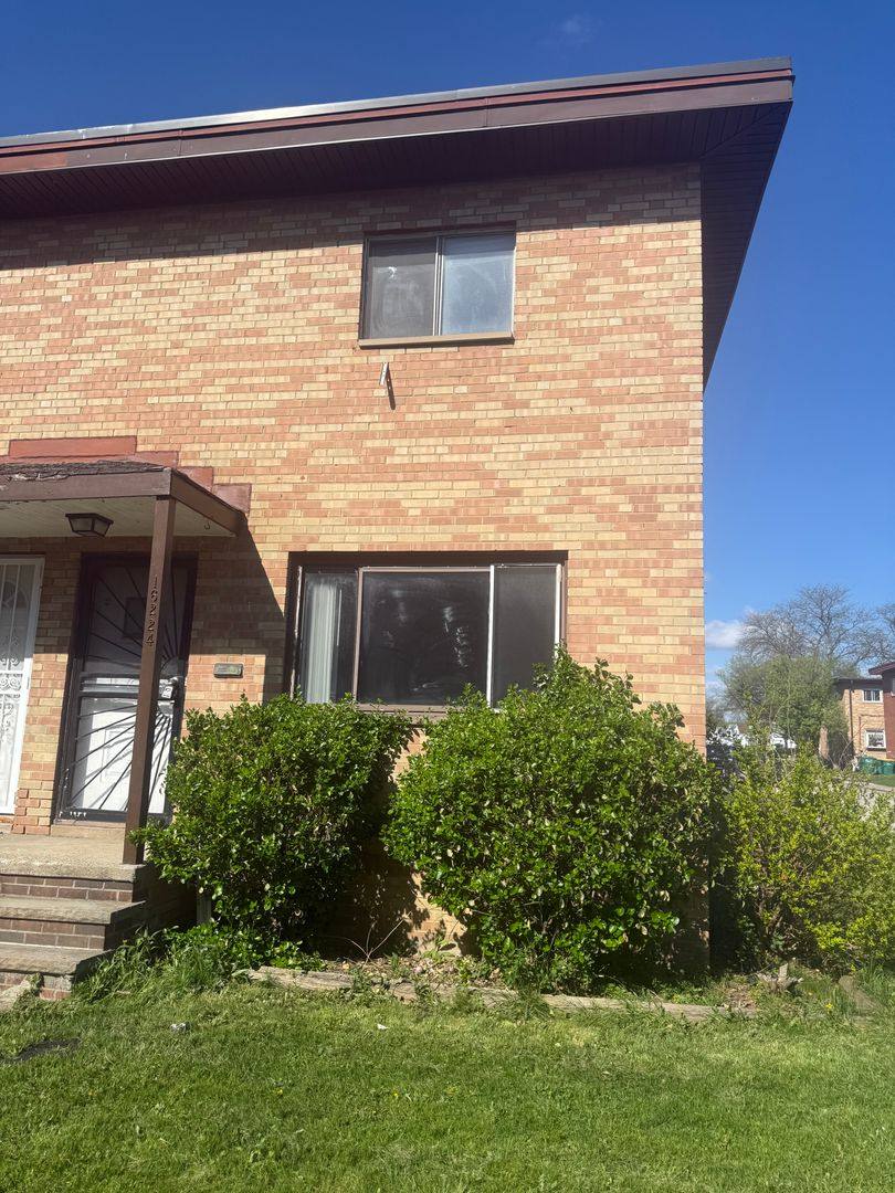 Townhouse for rent at 16224 Maplewood Court, Maple Heights, OH 44137