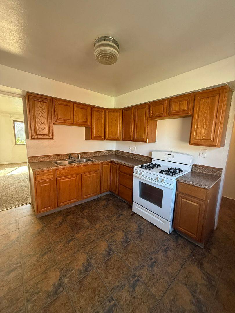 Townhouse for rent at 16224 Maplewood Court, Maple Heights, OH 44137