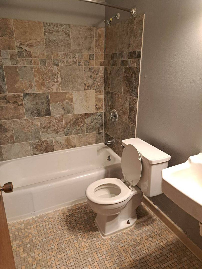 Apartment for rent at 5950 E River Rd, Minneapolis, MN 55432