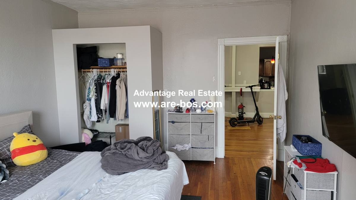 Apartment for rent at 1056 Commonwealth Ave #32, Boston, MA 02215
