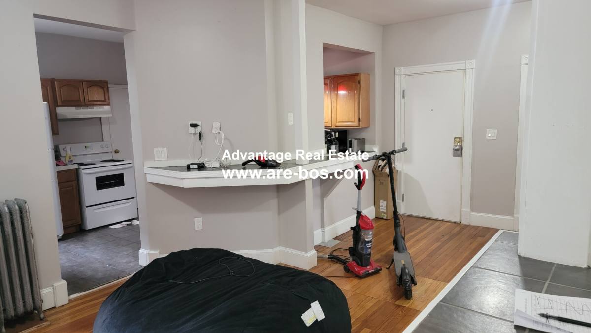 Apartment for rent at 1056 Commonwealth Ave #32, Boston, MA 02215