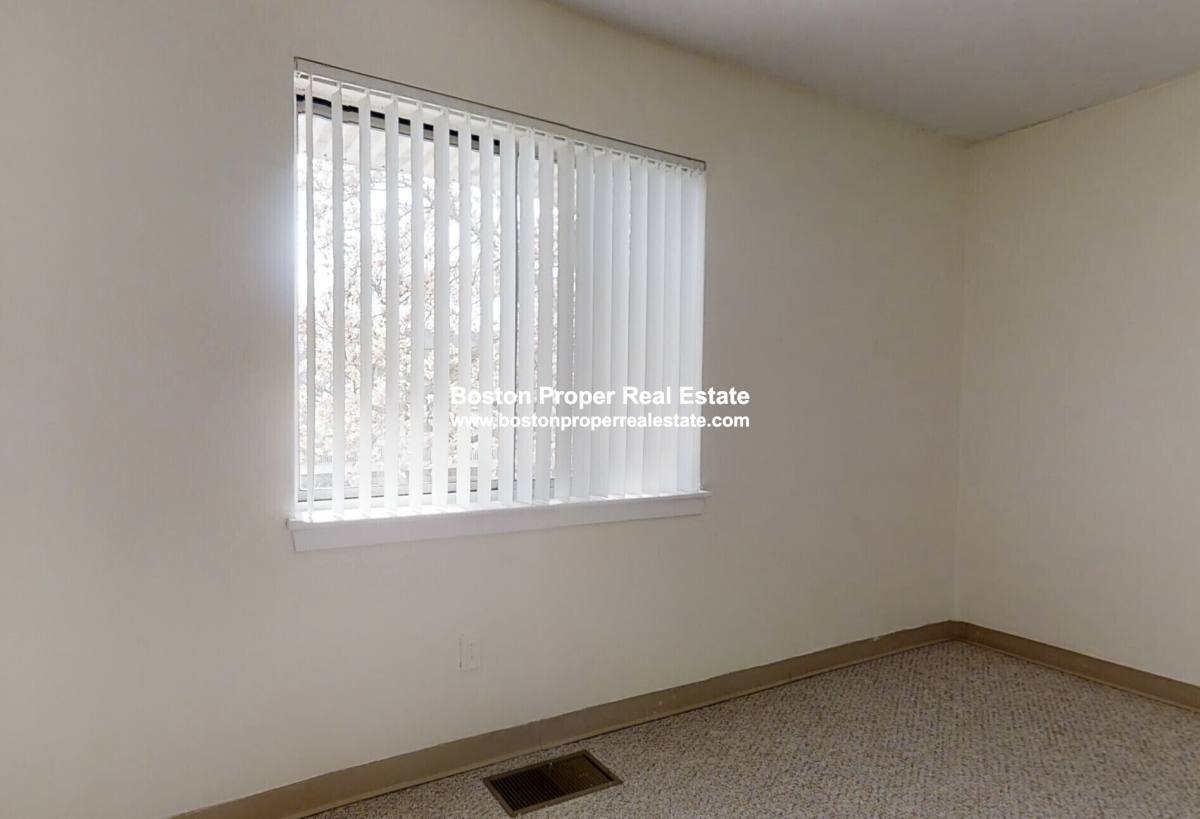 Townhouse for rent at 154 N Beacon St #B4, Brighton, MA 02135