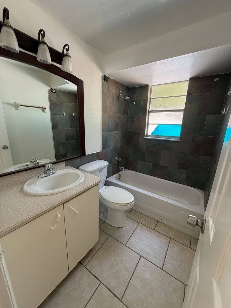 Apartment for rent at 1215-1217 59th Ave E, Bradenton, FL 34203
