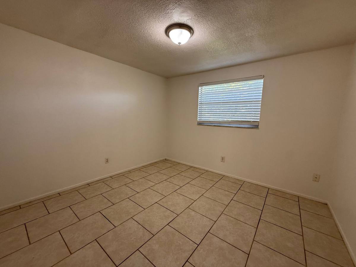 Apartment for rent at 1215-1217 59th Ave E, Bradenton, FL 34203