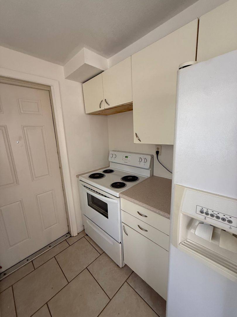 Apartment for rent at 1215-1217 59th Ave E, Bradenton, FL 34203
