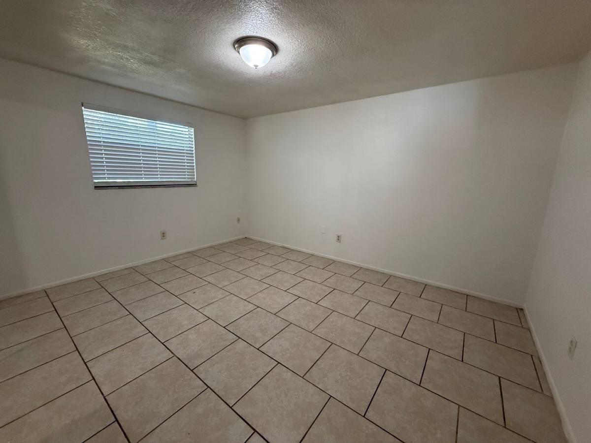 Apartment for rent at 1215-1217 59th Ave E, Bradenton, FL 34203