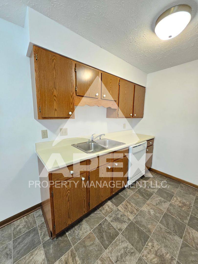 Apartment for rent at 5615 Jacksboro Pike, Knoxville, TN 37918