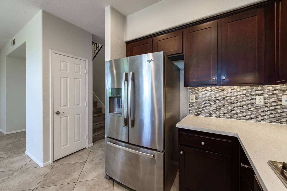 Townhouse for rent at 2155 Caminito Leonzio, Chula Vista, CA 91915