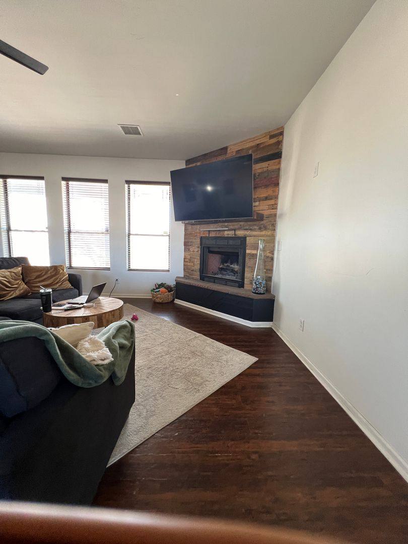 House for rent at 4321 N Lone Cactus Dr, Prescott Valley, AZ 86314