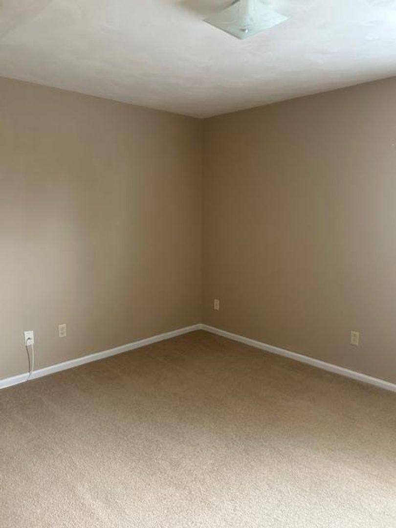 Townhouse for rent at 1818 Belleville Rd, Roanoke, VA 24015