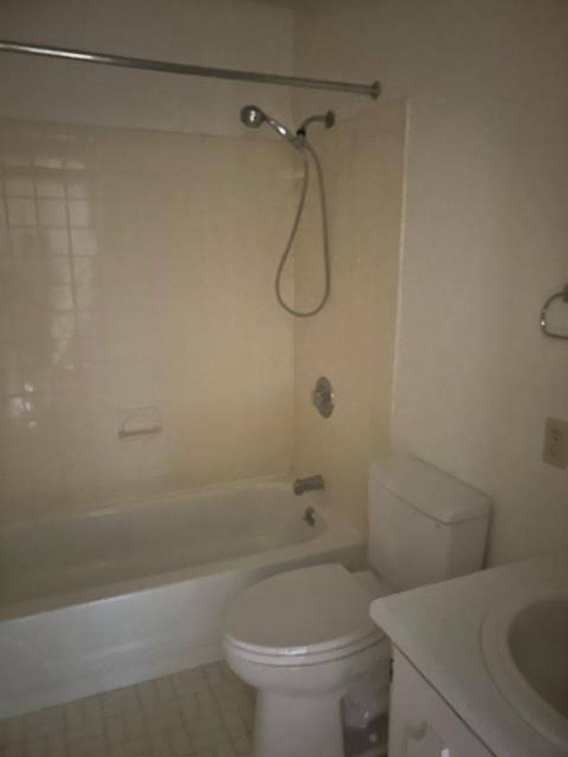 Townhouse for rent at 1818 Belleville Rd, Roanoke, VA 24015