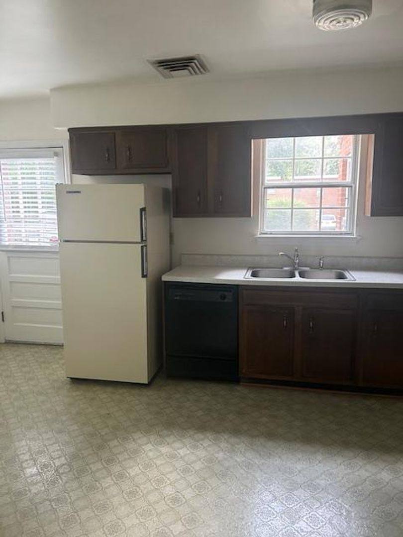 Townhouse for rent at 1818 Belleville Rd, Roanoke, VA 24015