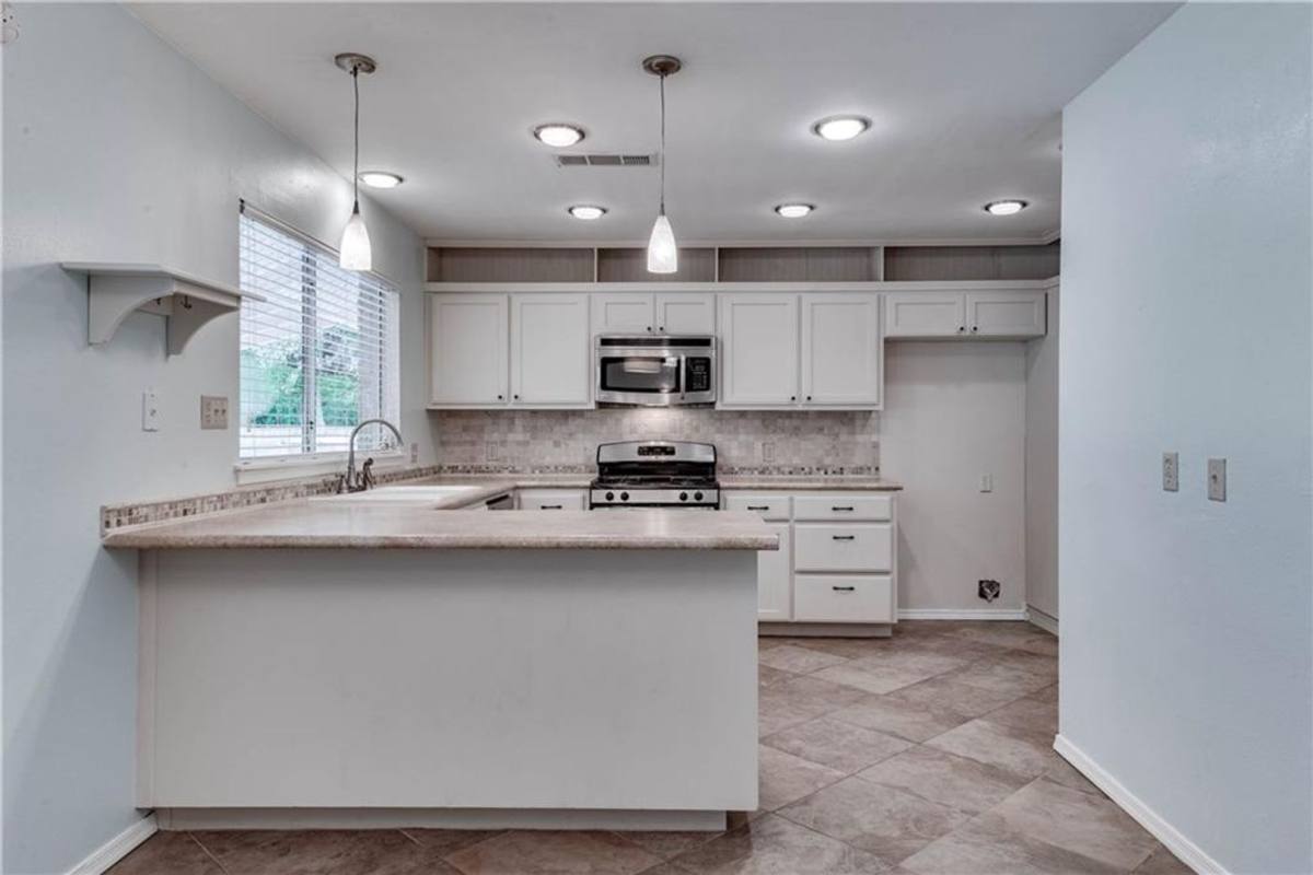 House for rent at 12314 Wipple Tree Cove, Austin, TX 78750