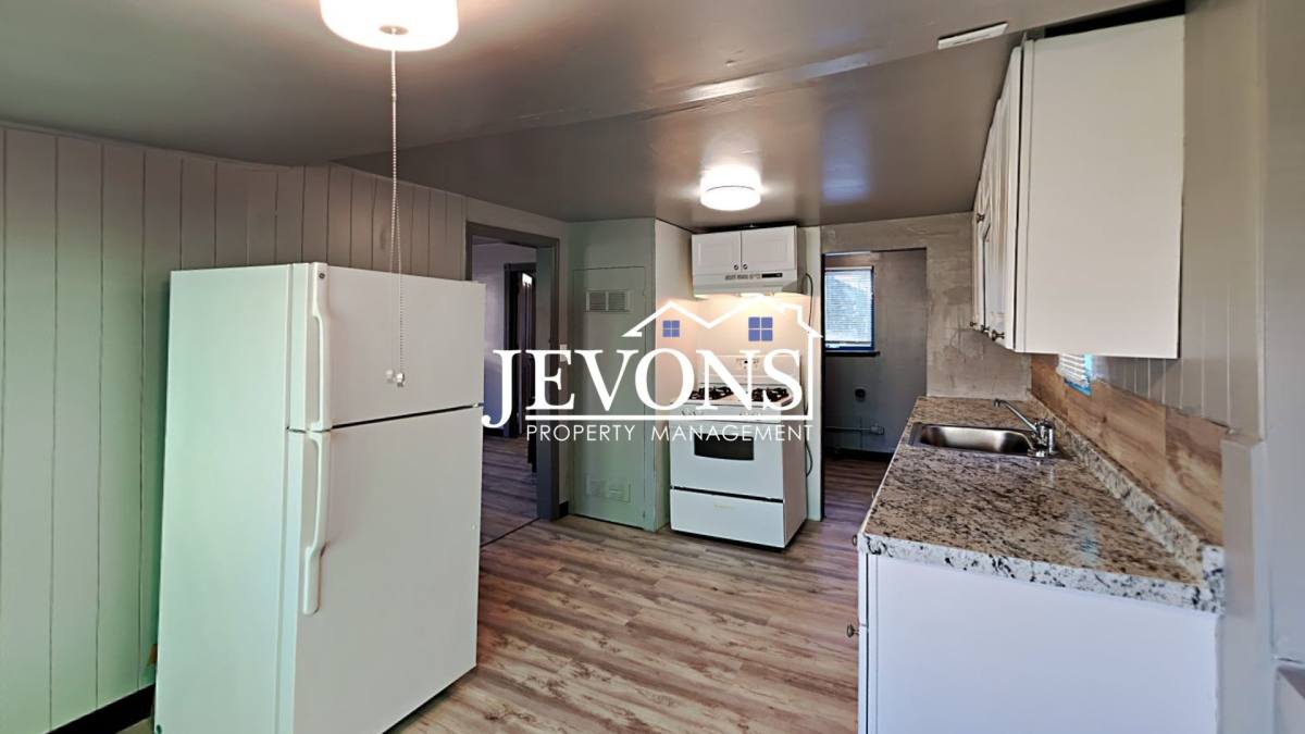 Apartment for rent at 1017 1 2 E Spruce St, Yakima, WA 98901
