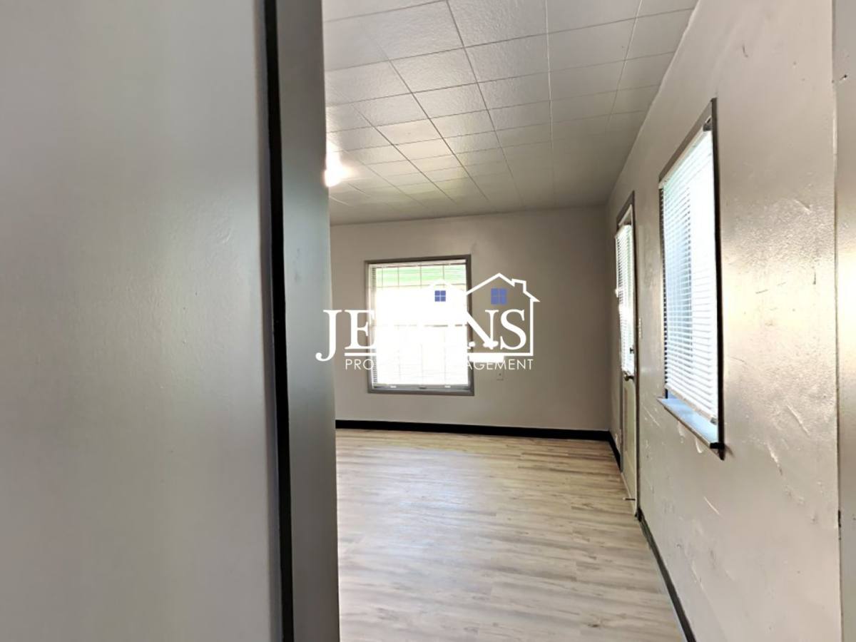 Apartment for rent at 1017 1 2 E Spruce St, Yakima, WA 98901