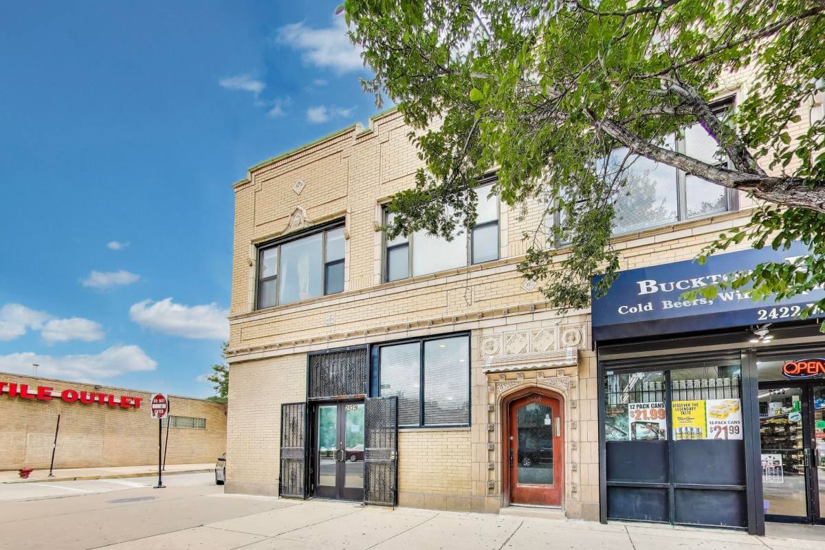 Apartment for rent at 2422-24 W Fullerton Ave, Chicago, IL 60647