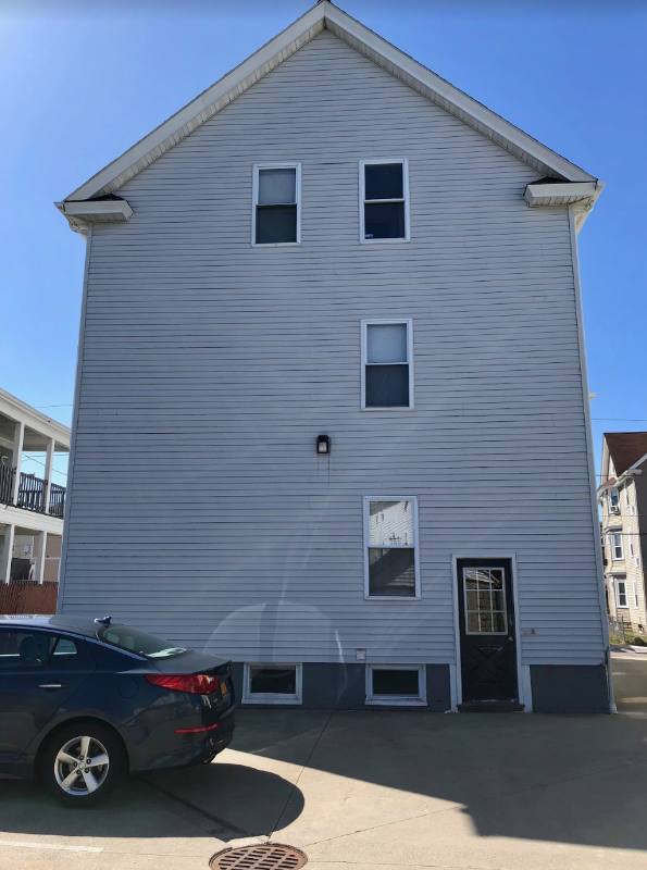 Apartment for rent at 22 Lawrence St #2R, Pawtucket, RI 02860