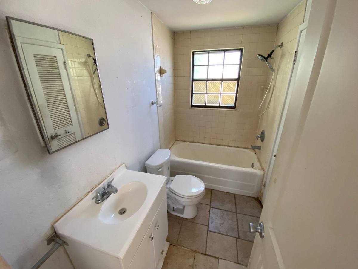 Apartment for rent at 2604 Ave S, Lubbock, TX 79411