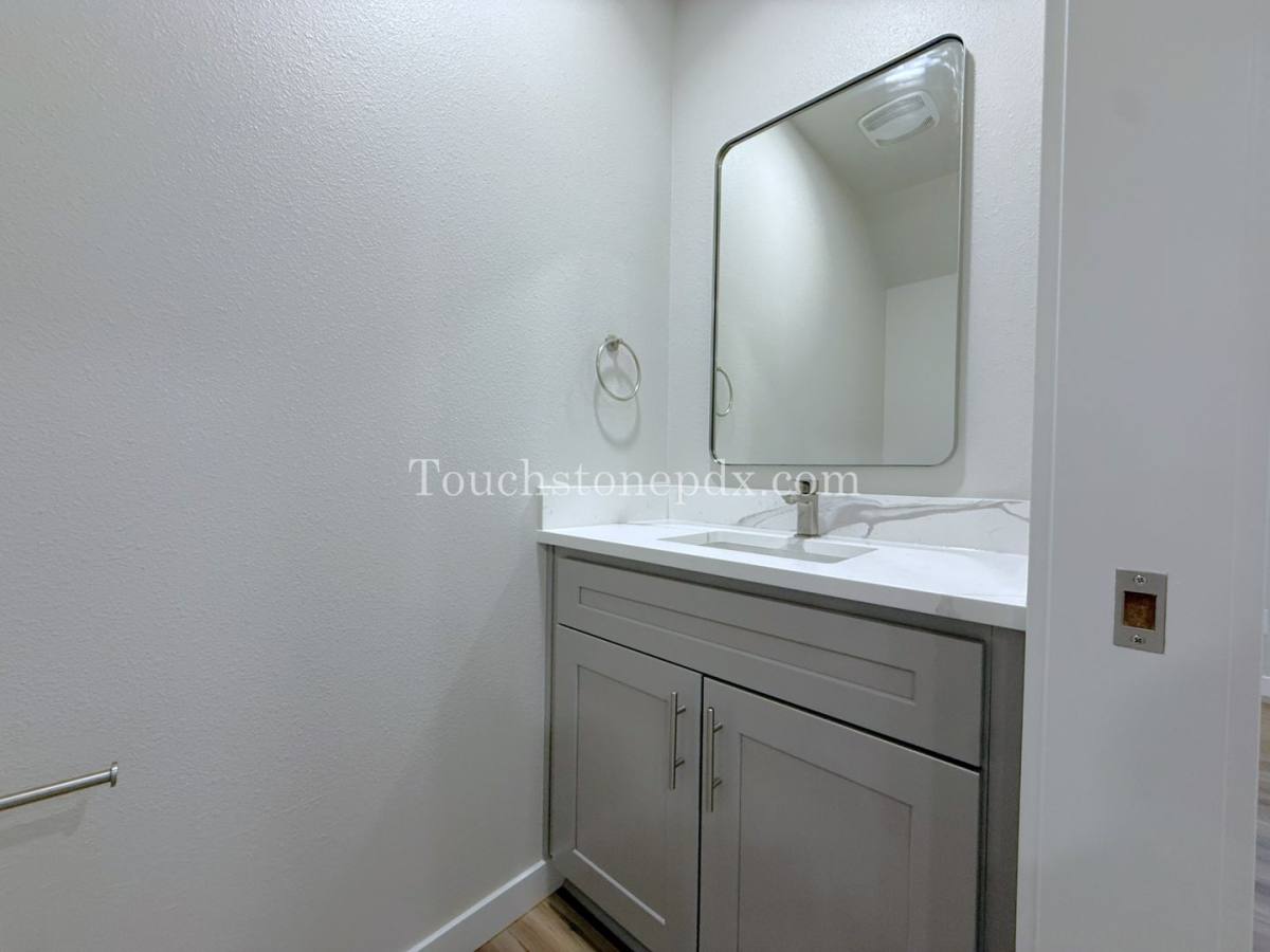 Apartment for rent at 3323 SE 87th Ave, Portland, OR 97266