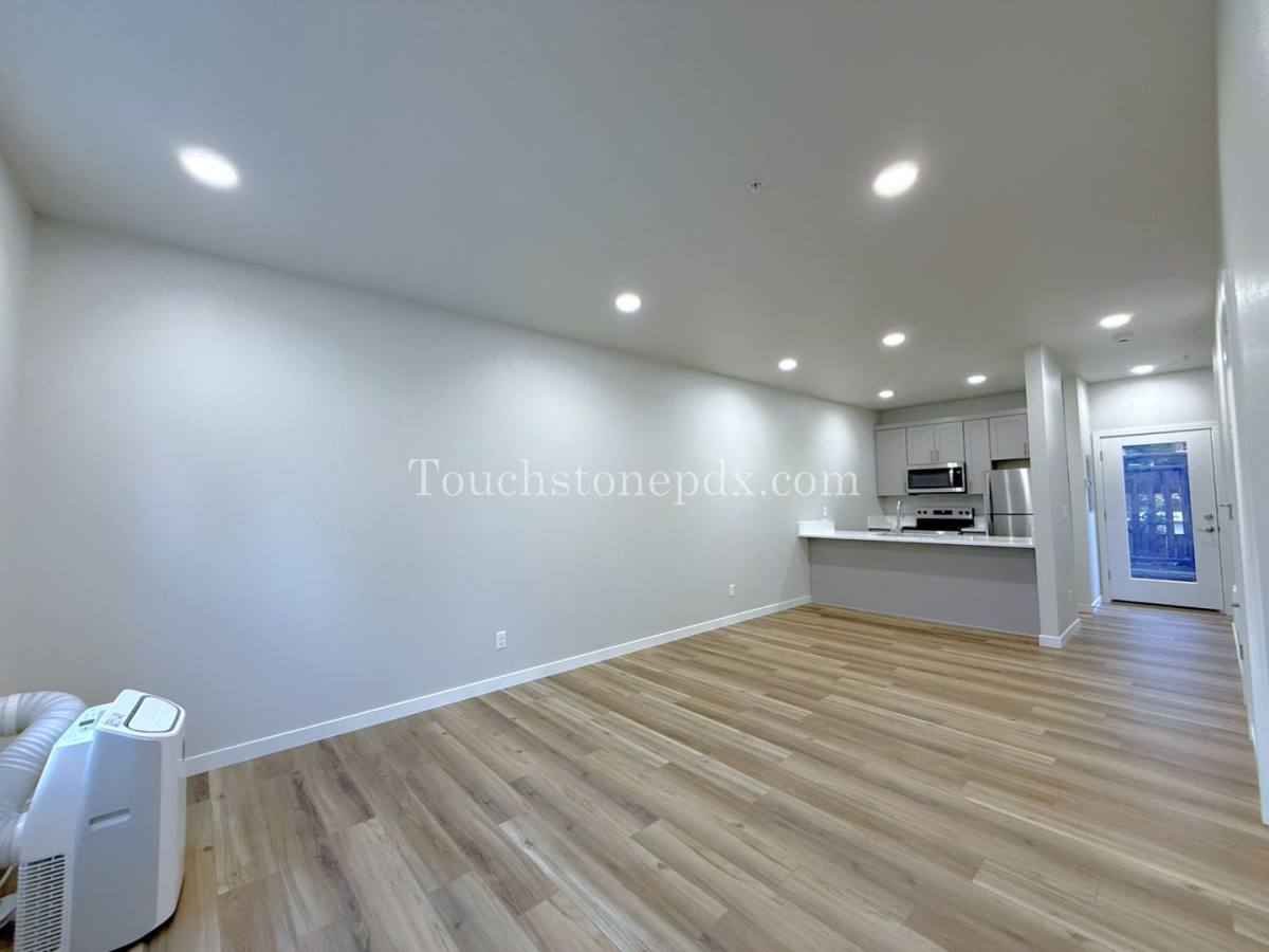 Apartment for rent at 3323 SE 87th Ave, Portland, OR 97266
