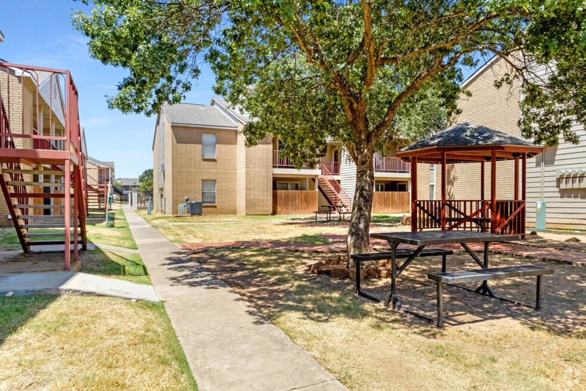 Apartment for rent at 5321 S Loop, Lubbock, TX 79424