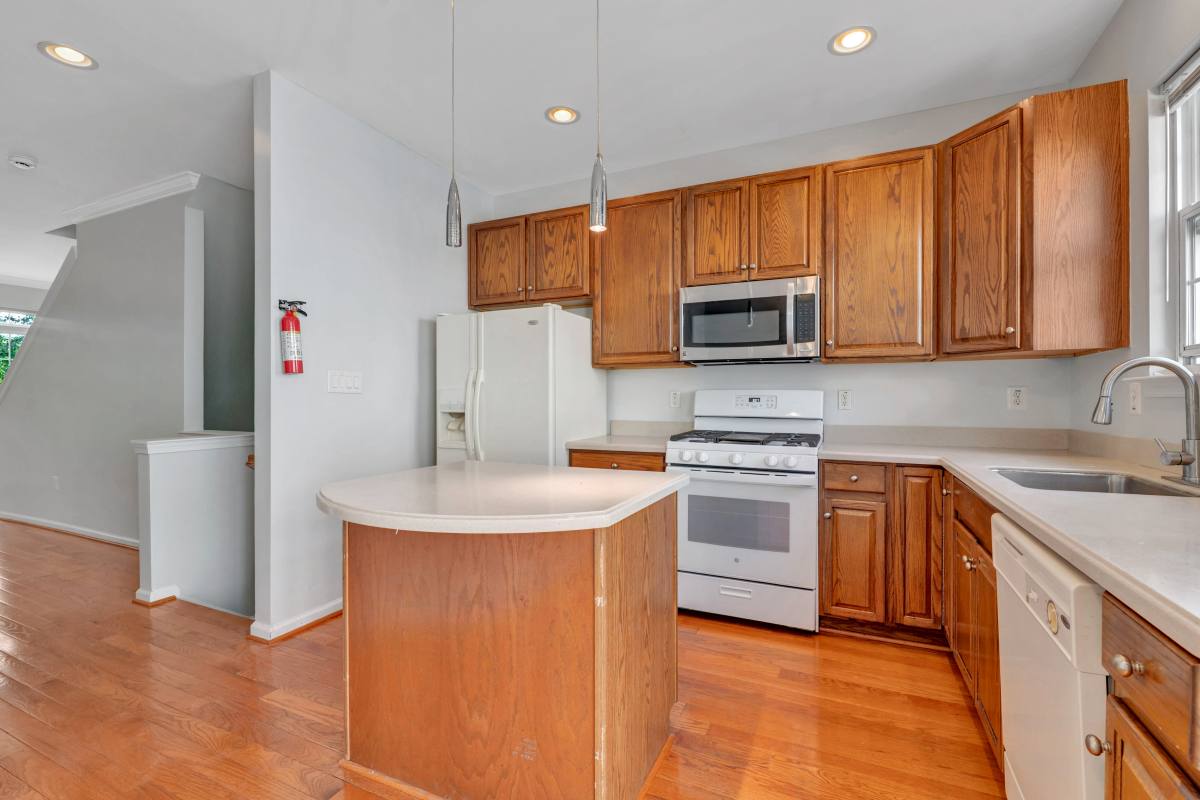 Townhouse for rent at 4287 S Capitol St SW, Washington, DC 20032