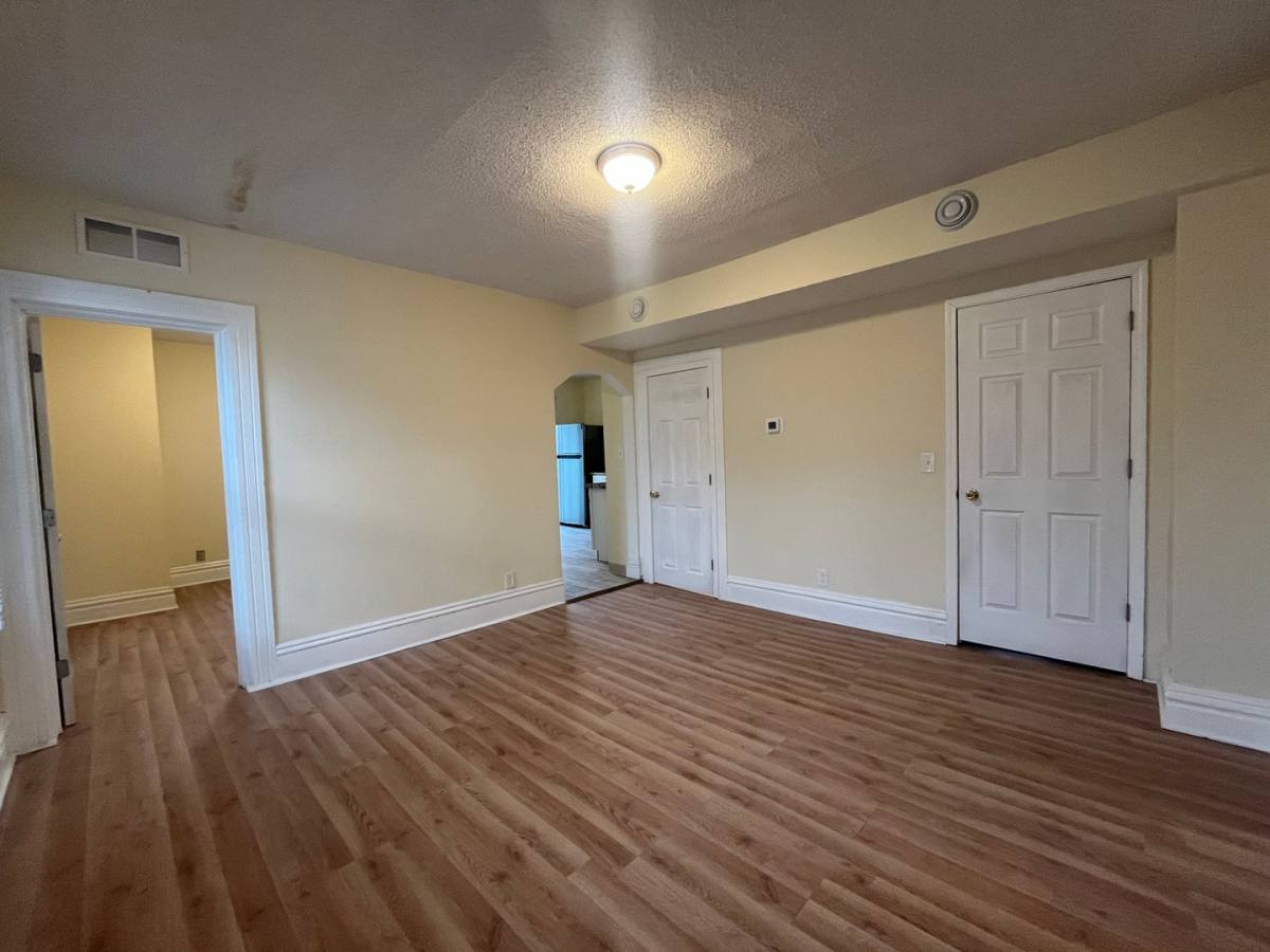 Apartment for rent at 595 Park St, Saint Paul, MN 55103
