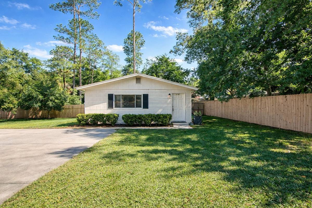 Apartment for rent at 5709 Sue Lane, Jacksonville, FL 32210