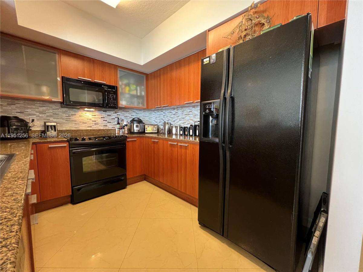 Apartment for rent at 16699 Collins Ave #2109, North Miami Beach, FL 33160