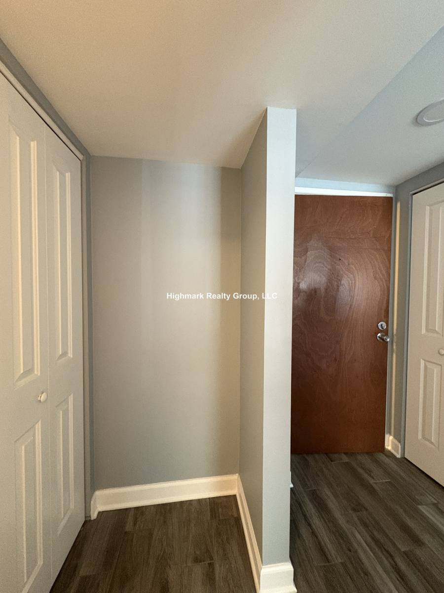 Apartment for rent at 663 W Grace St #207N, Chicago, IL 60613