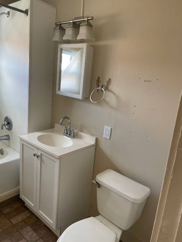 Apartment for rent at 334 Robbins Ave #334, Niles, OH 44446