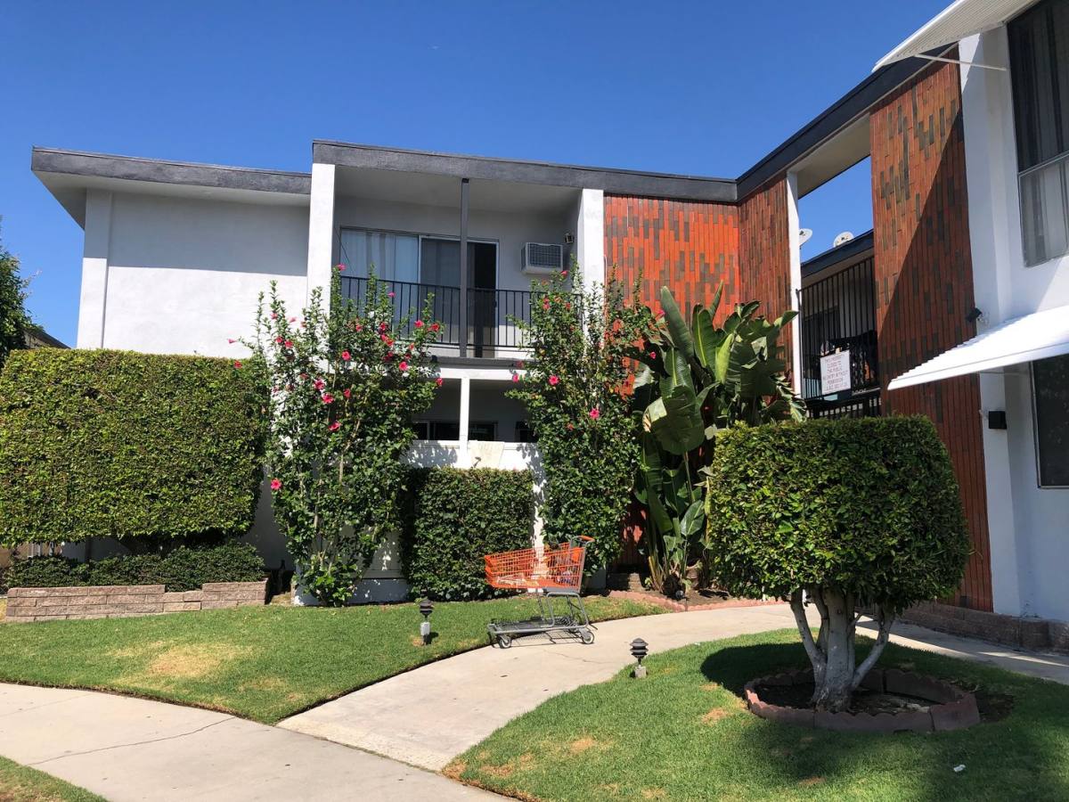 Apartment for rent at 8377 Northgate Ave, Canoga Park, CA 91304