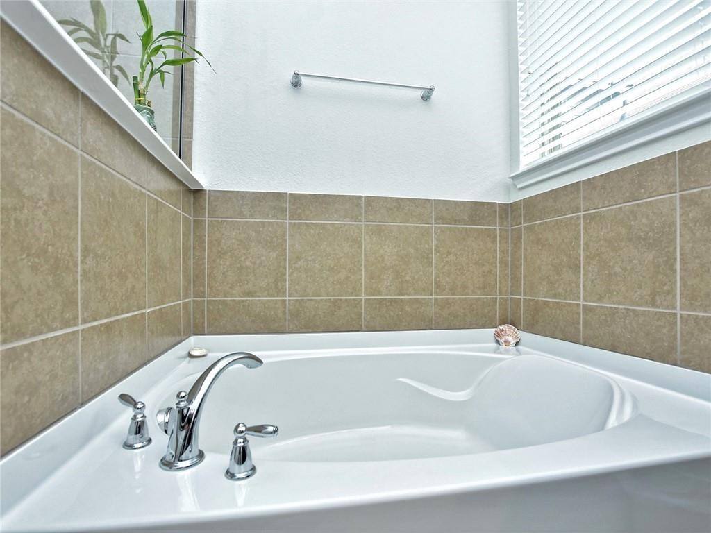 Apartment for rent at 305 Methodius Dr #305, Hutto, TX 78634