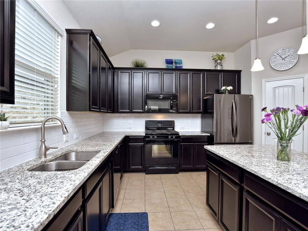 Apartment for rent at 305 Methodius Dr #305, Hutto, TX 78634